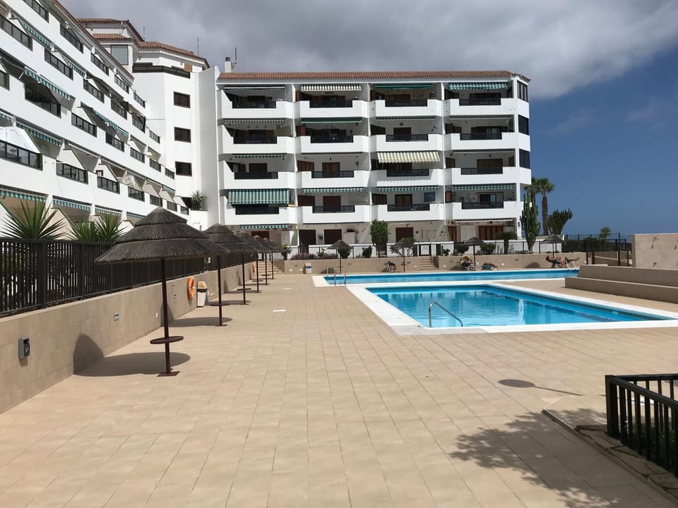 Ocean View Apartment Tenerife & Parking WiFi Apartment in Costa del Silencio