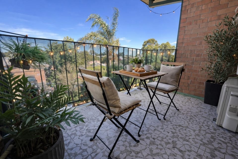 Humble & Cosy, in the Heart of East Vic Park Apartment in Perth