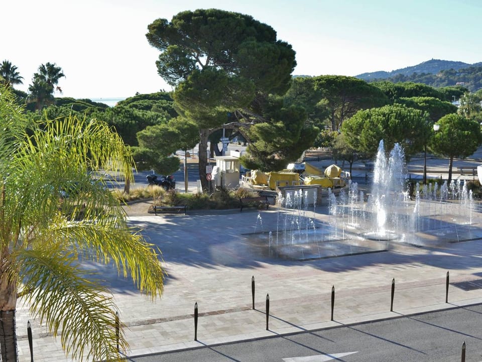 Studio climatisé 3 pers avec parking, près plage - FR-1-251-828 Apartment in Bormes-les-Mimosas