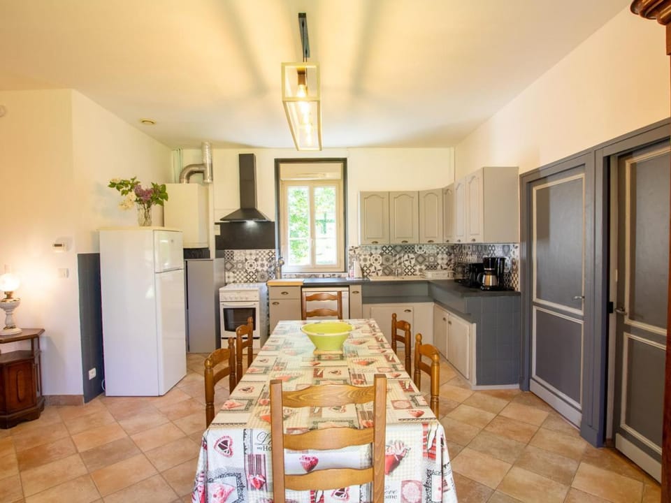 Gîte champêtre à Saint-Chamassy, WiFi, animaux admis - FR-1-616-374 House in Occitanie