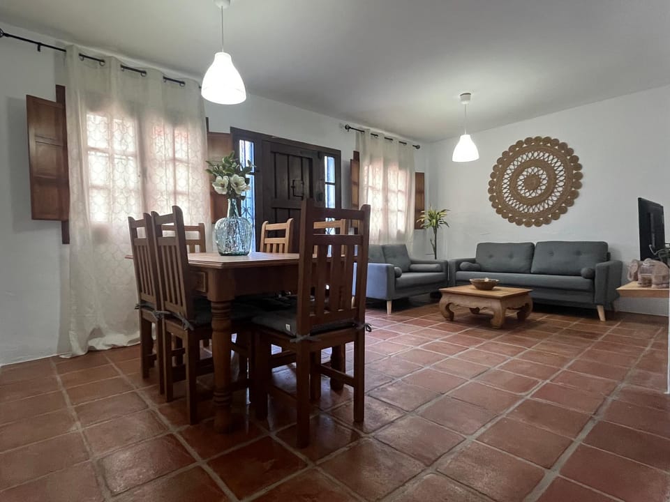 TV and multimedia, Living room, Dining area