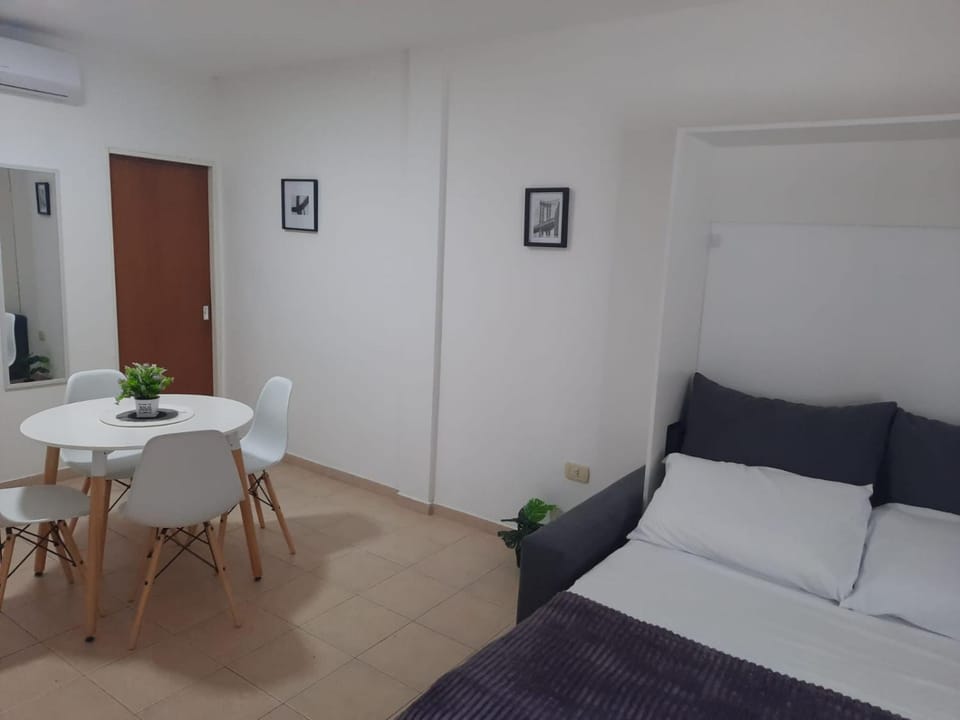 Bed, Living room
