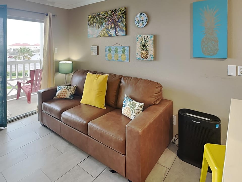 Victorian 9322 - Beautiful Gulf View Apartment in Galveston Island