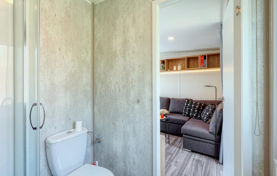 Bathroom, Living room