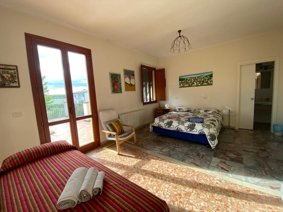 Bed, Natural landscape, Balcony/Terrace, Photo of the whole room, Bedroom, towels