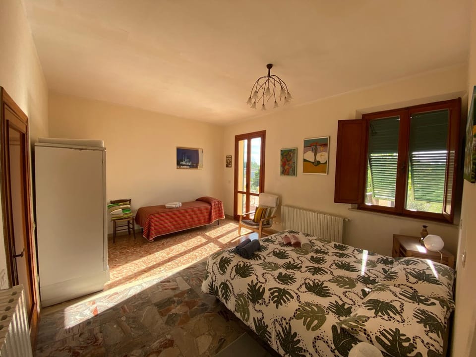 Bed, Balcony/Terrace, Photo of the whole room, Bedroom