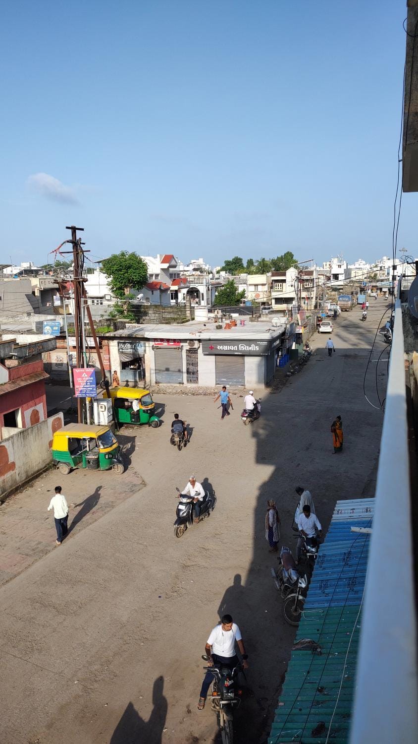 Neighbourhood, City view, Street view, Location
