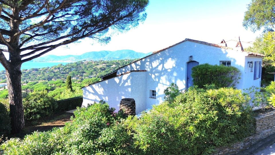 Splendide Mas avec vue sur mer panoramique Gigaro House in Ramatuelle