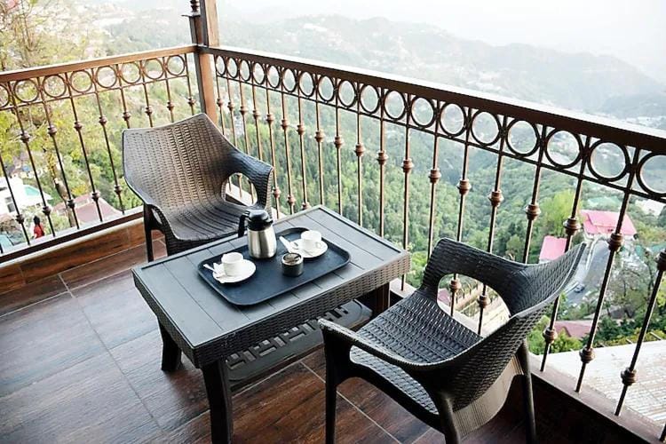Paradise Mansion Crestmont Mussoorie Hotel in Uttarakhand