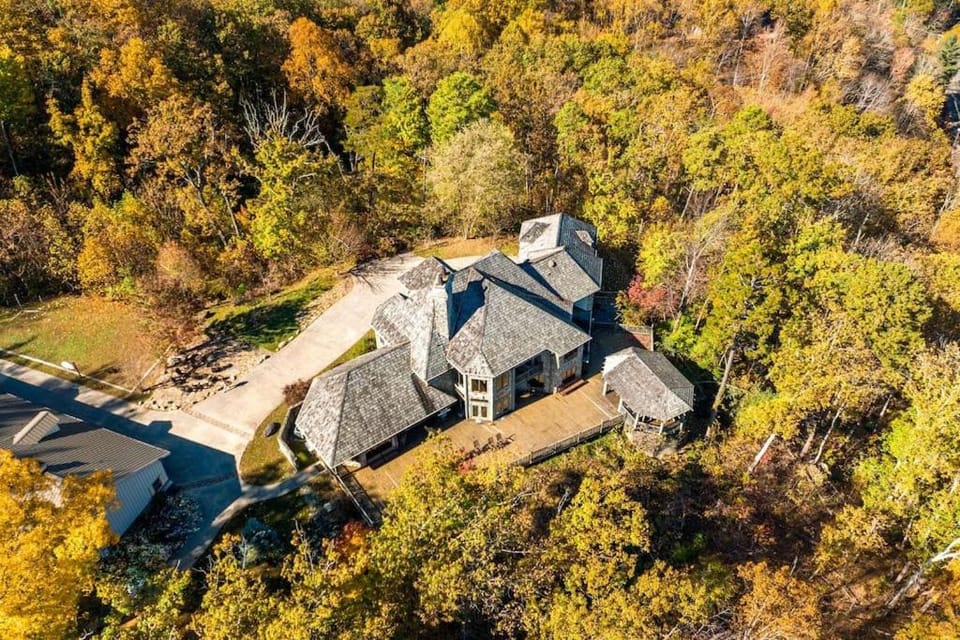 Property building, Natural landscape, Bird's eye view