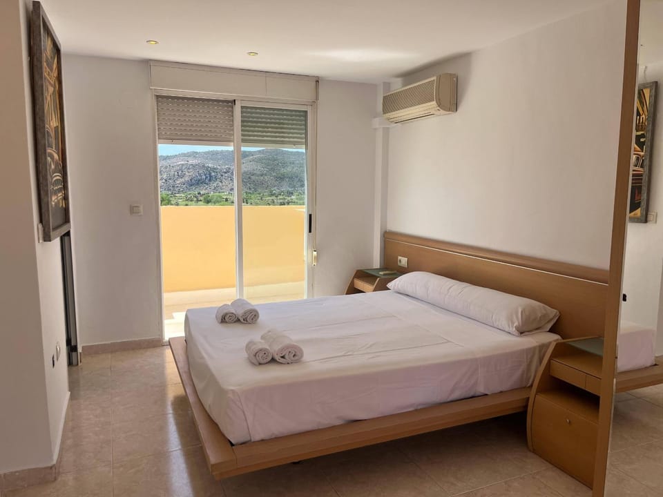 Bed, Bedroom