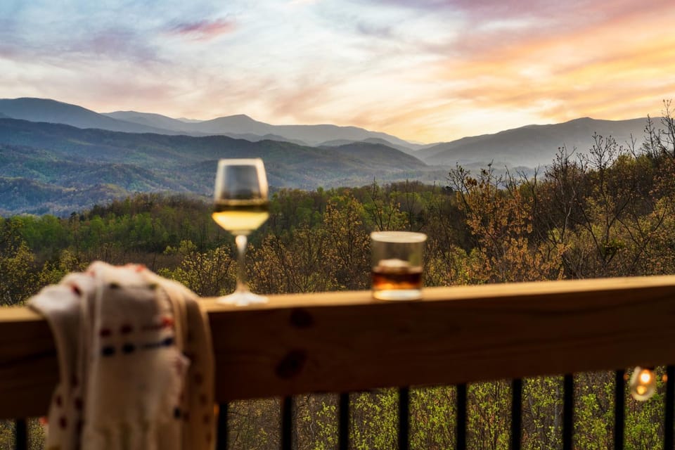Natural landscape, View (from property/room), Balcony/Terrace, Mountain view, Sunset