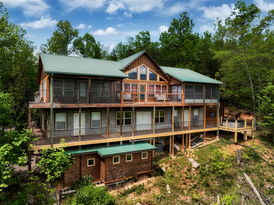 Property building, Natural landscape, View (from property/room), Balcony/Terrace
