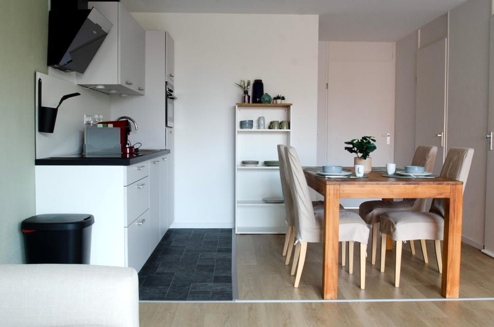 Dining area, kitchen