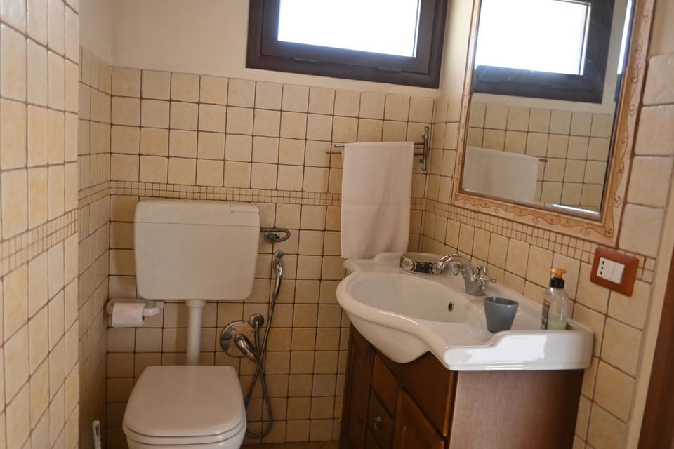 Toilet, Bathroom