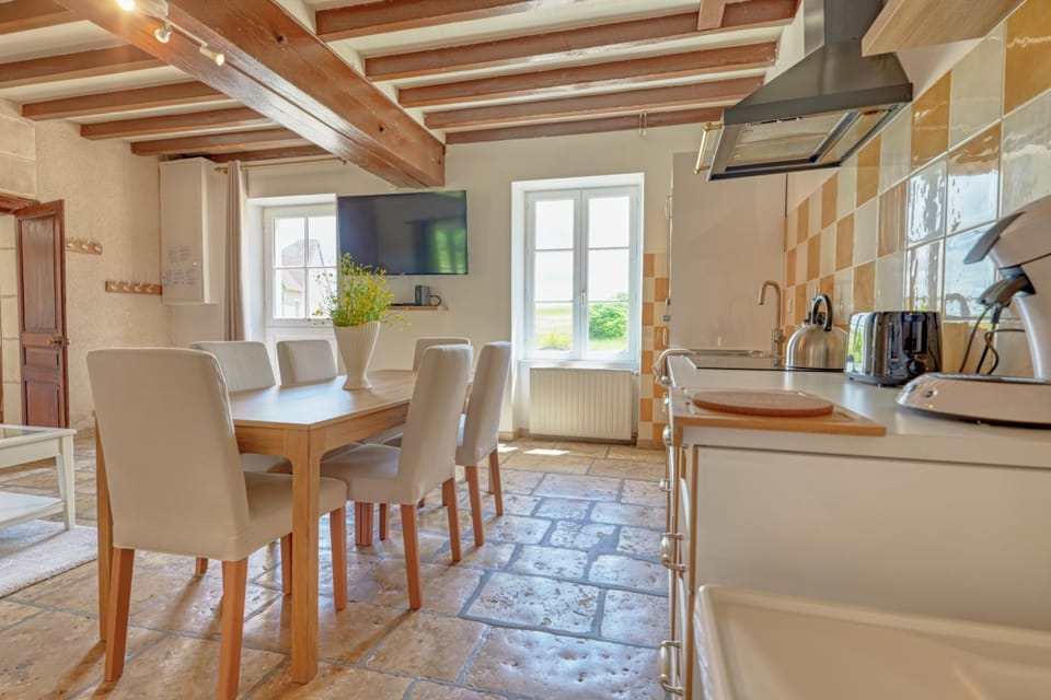 Dining area, Meals