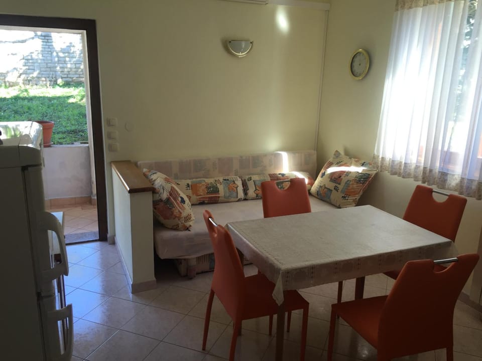 NIKA RELAX FOR 2, hike and bike Apartment in Istria County