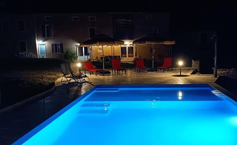Property building, Pool view, Swimming pool, sunbed