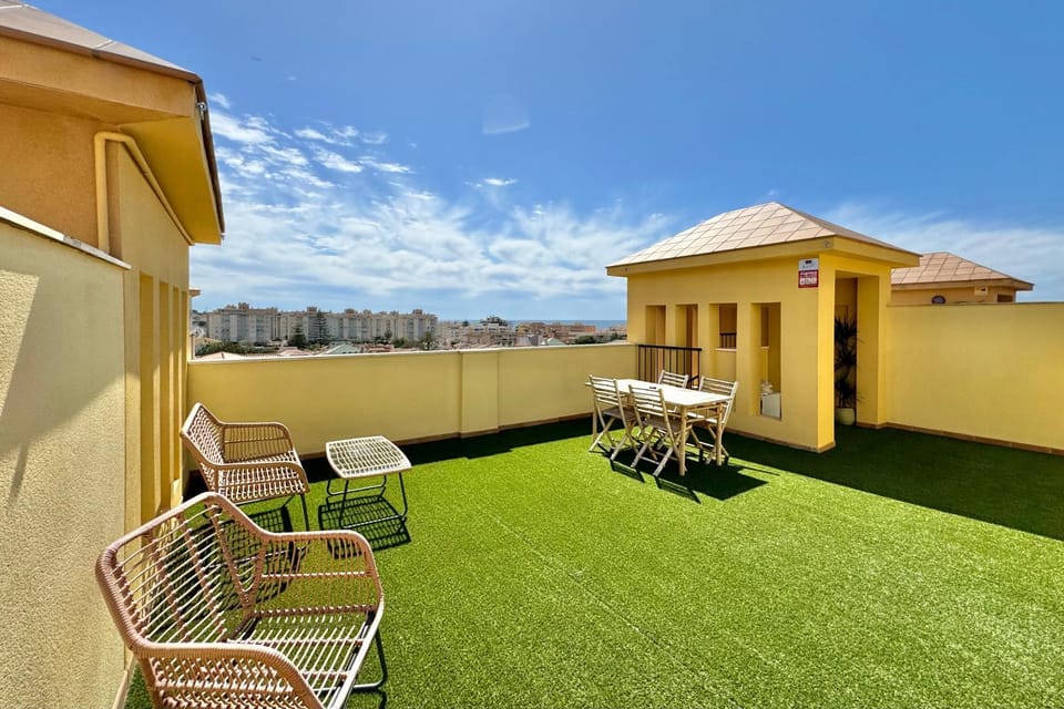 Impresionante ático con garaje Apartment in Rincón de la Victoria