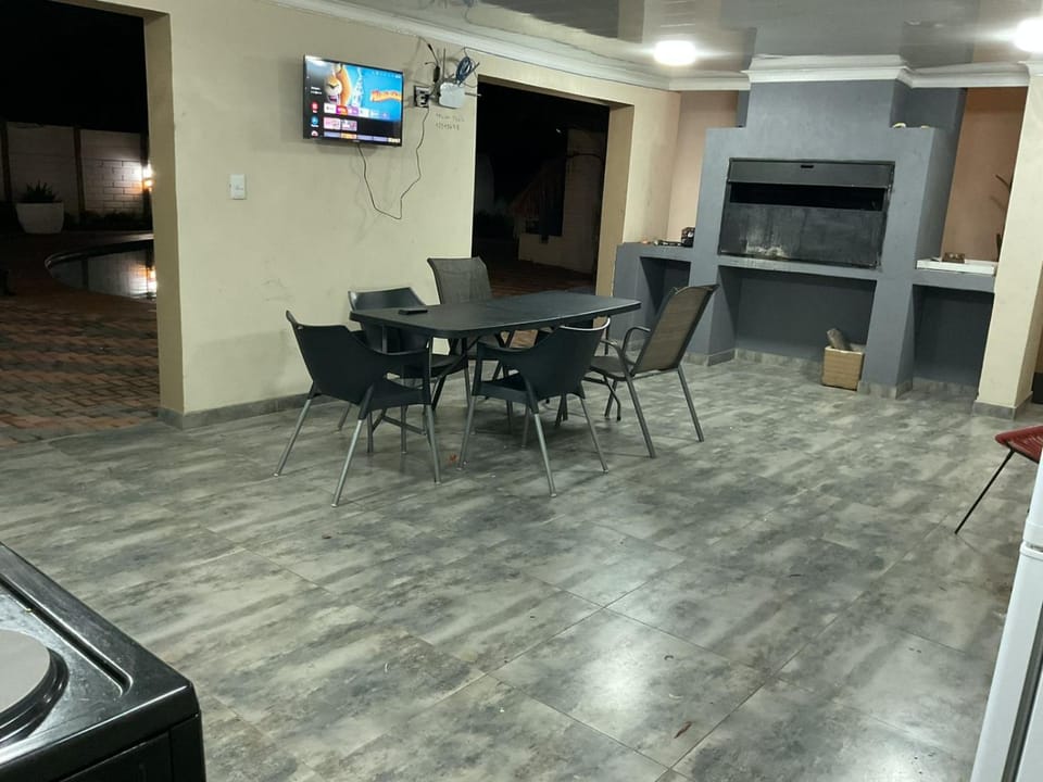 Los Angeles Lakefield guesthouse Bed and Breakfast in Gauteng