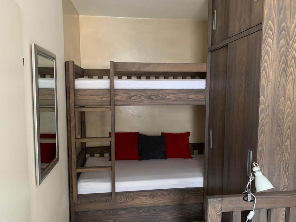 Bed, Bedroom, bunk bed