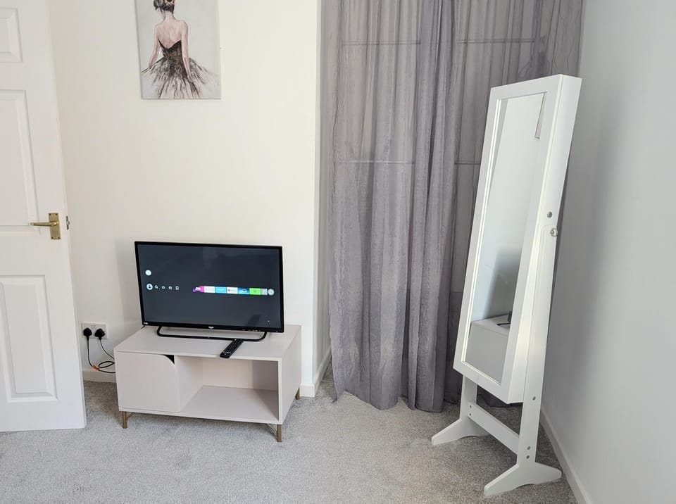 TV and multimedia, Bedroom
