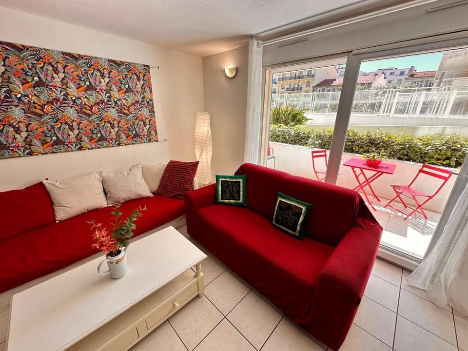 Patio, Balcony/Terrace, Living room