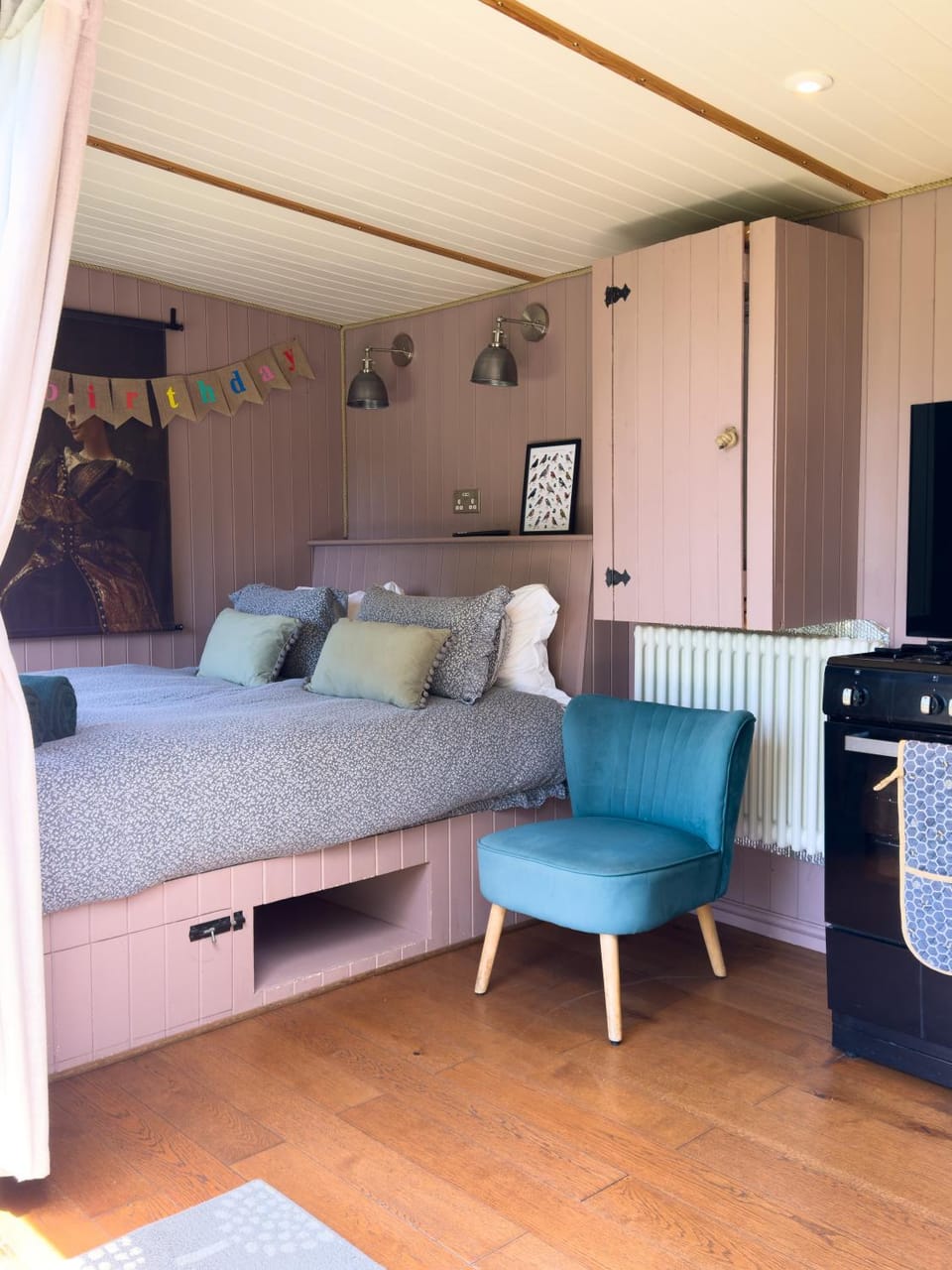 Bed, Bedroom