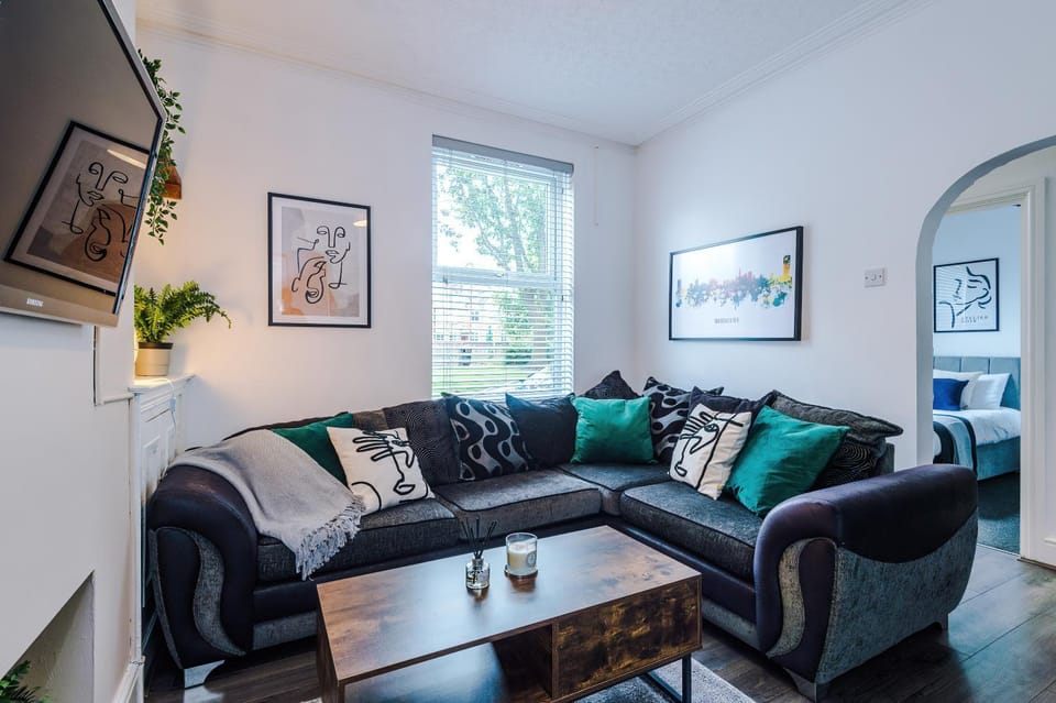 TV and multimedia, Living room, Seating area