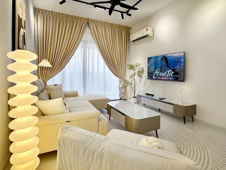 Seaview Sunset 3BR Suite InsStyle DangaBay NearCIQ Apartment in Johor Bahru