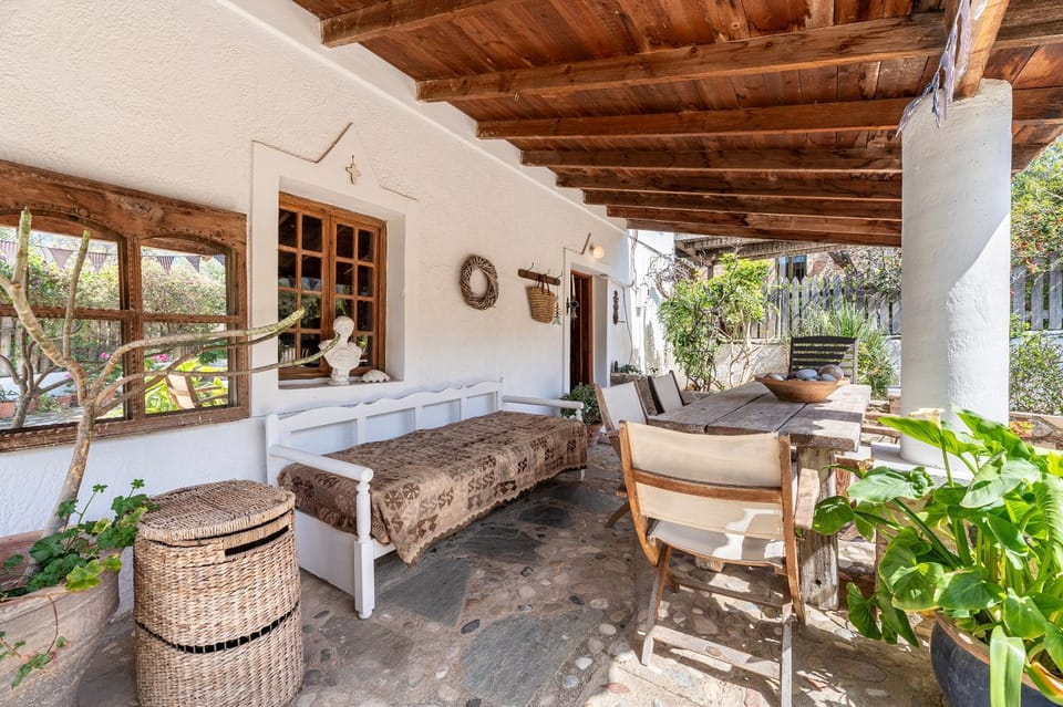 Paradiso Vintage Villa: Traditional 1944 Gem House in Kos, Greece
