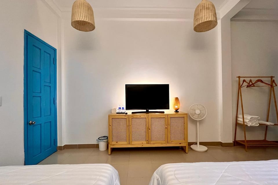TV and multimedia, Photo of the whole room, Evening entertainment, Bedroom