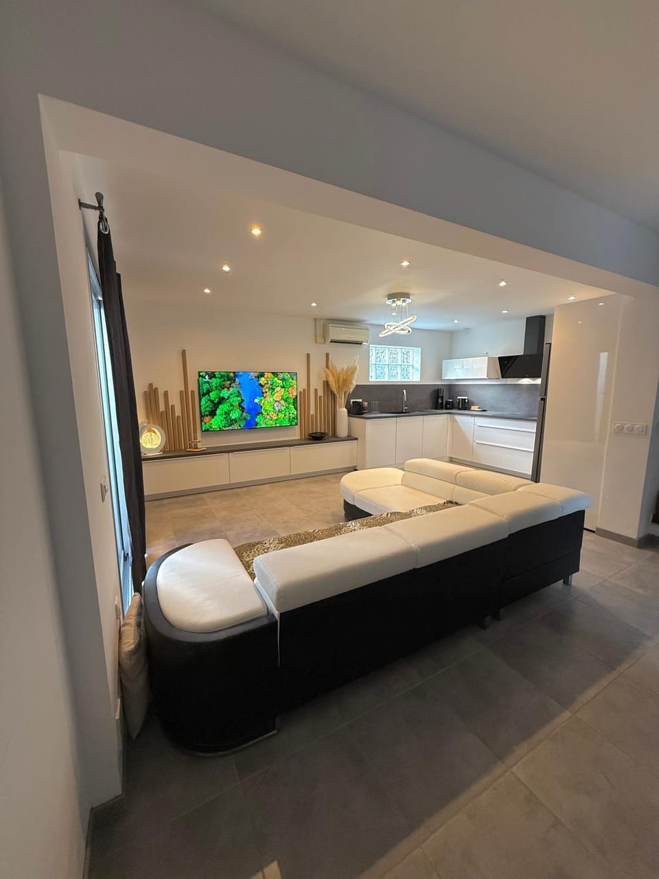 Villa LEOVI Superbe logement 3 pieces - 7 personnes, à 100m plage la Faviere Apartment in Bormes-les-Mimosas