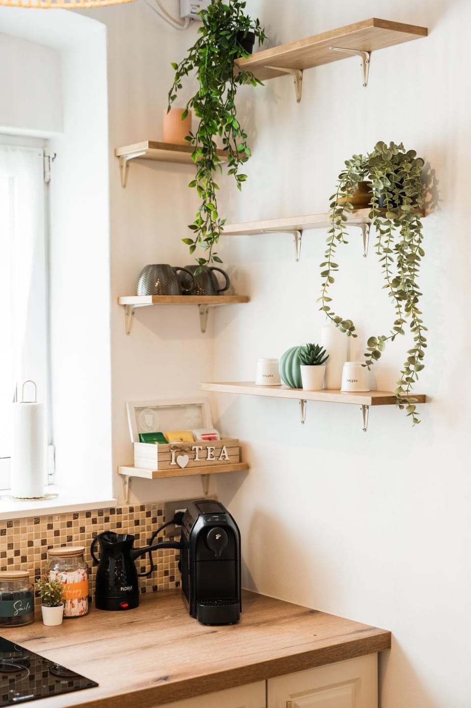 Coffee/tea facilities, Kitchen or kitchenette
