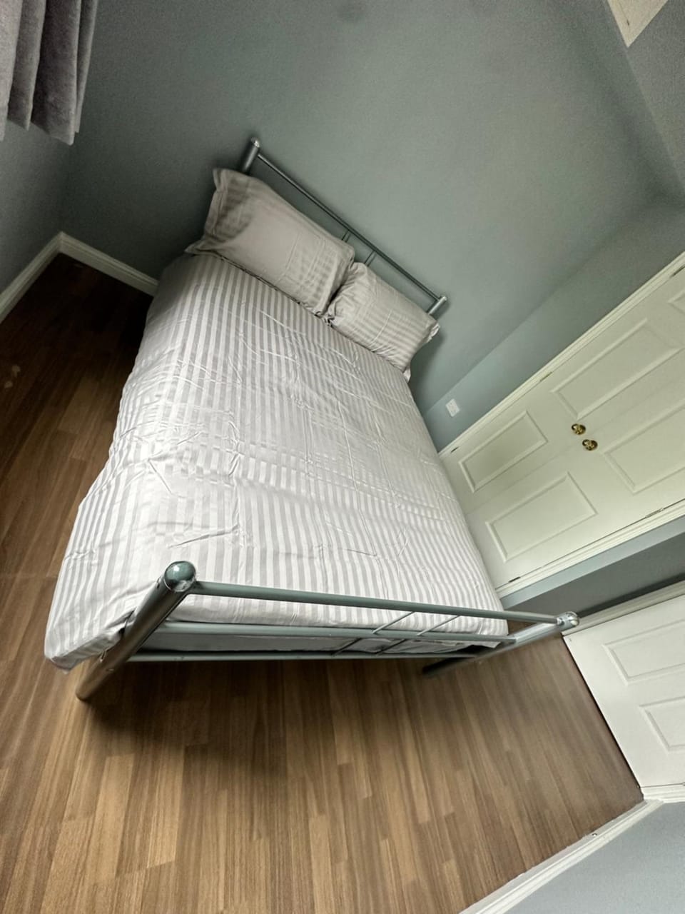 BNB Bed N Breakfast Apartment in Edinburgh