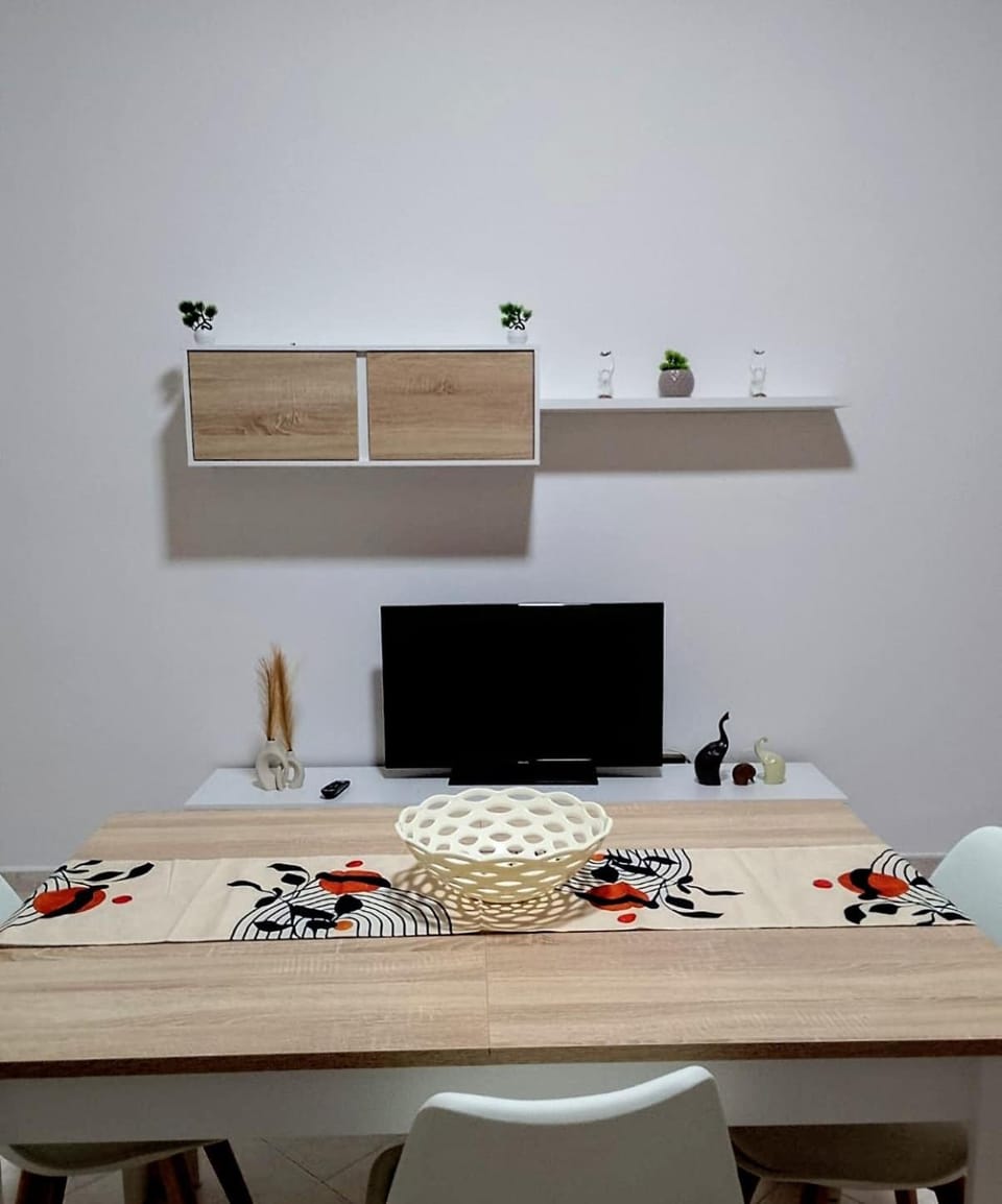 TV and multimedia, Dining area