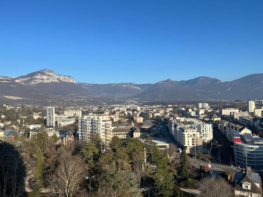 T2 centre ville avec vue imprenable Apartment in Chambery