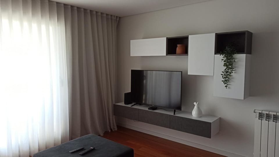 Porto & Douro Vista Apartments by Inviting Apartment in Porto