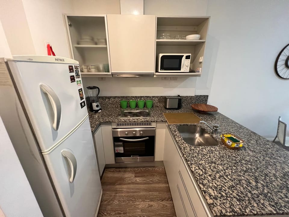 Kitchen or kitchenette, minibar, pet friendly, stove, toaster
