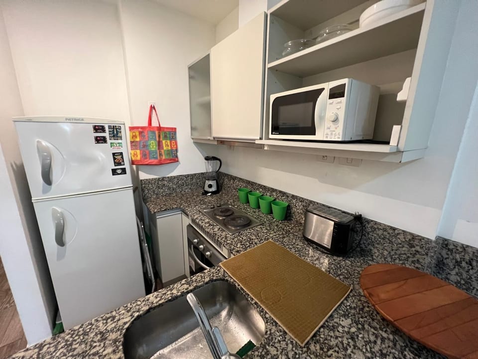 Kitchen or kitchenette, minibar, pet friendly, stove, toaster