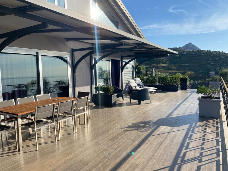 LUXURY, VILLA VITTORIO, Pool, Taormina,Etna & Seaview Villa in Naxos