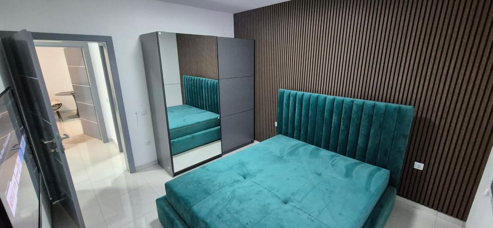 TV and multimedia, Bedroom, wardrobe