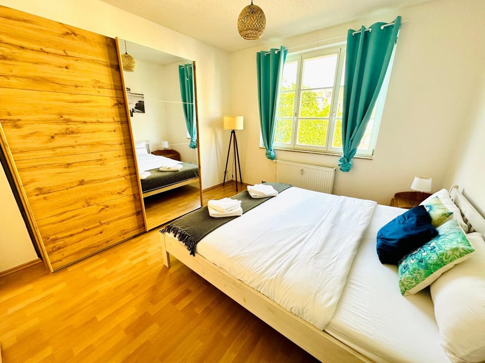 Bed, Bedroom, wardrobe