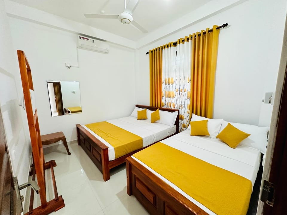 Bed, Photo of the whole room, Bedroom, air conditioner