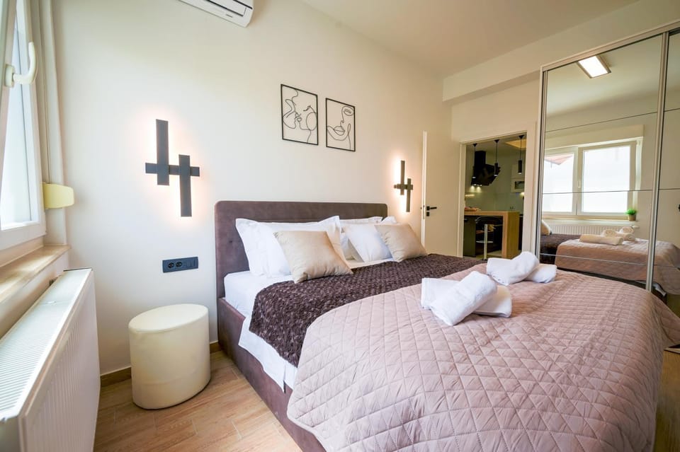 Lady D Apartment in Murter