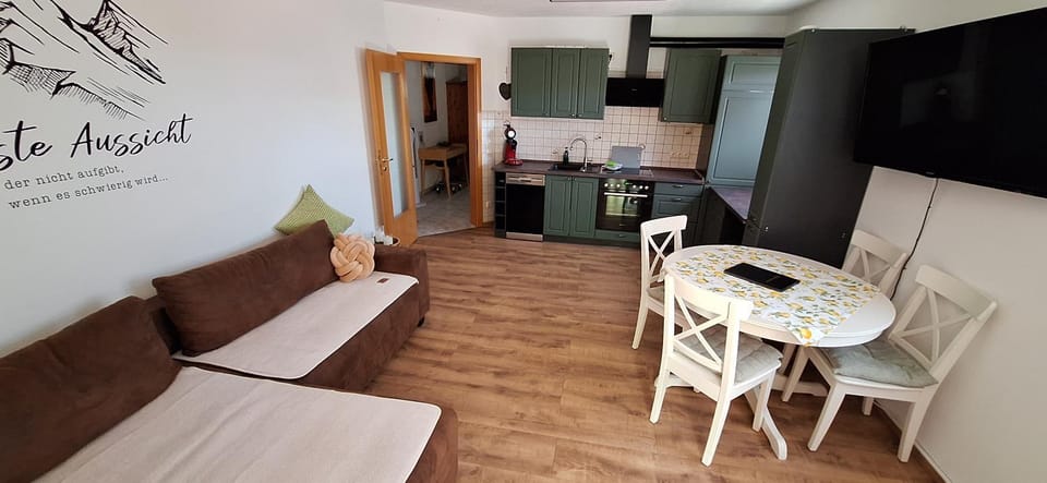 Kitchen or kitchenette, Living room, Seating area, Dining area, stove