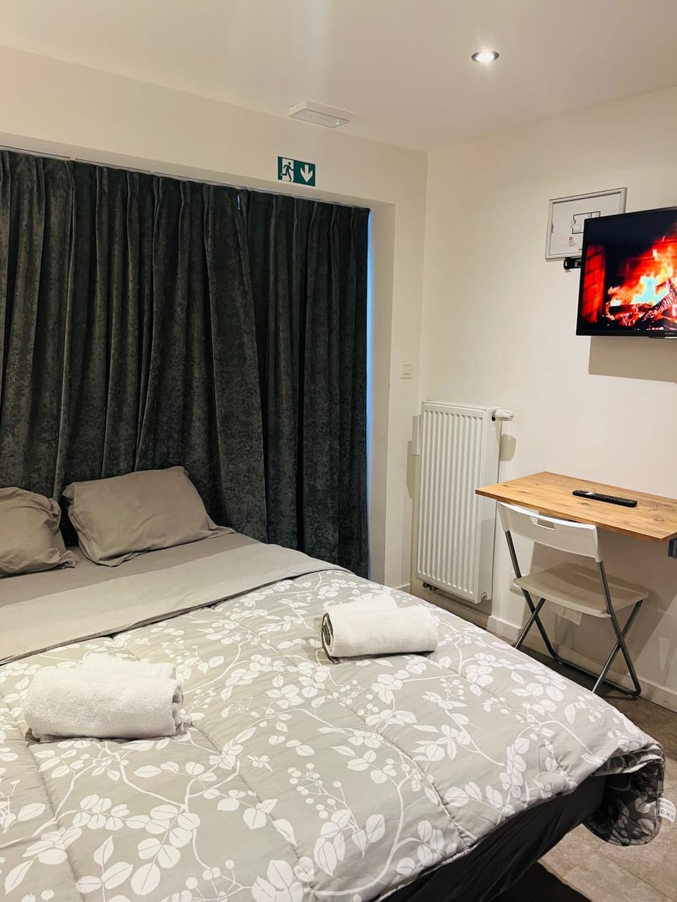 TV and multimedia, Living room, Bedroom