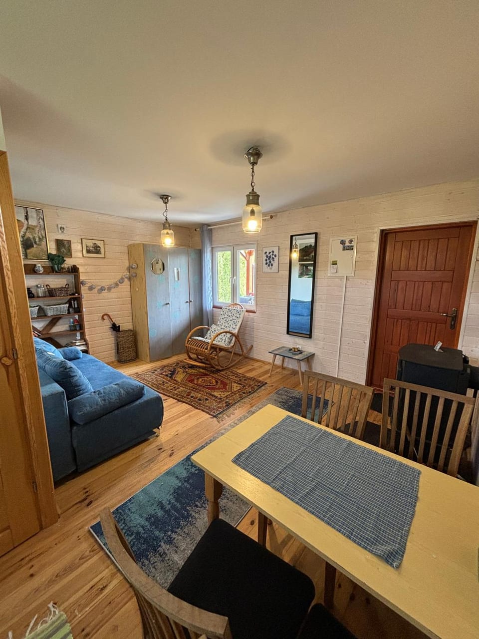 Photo of the whole room