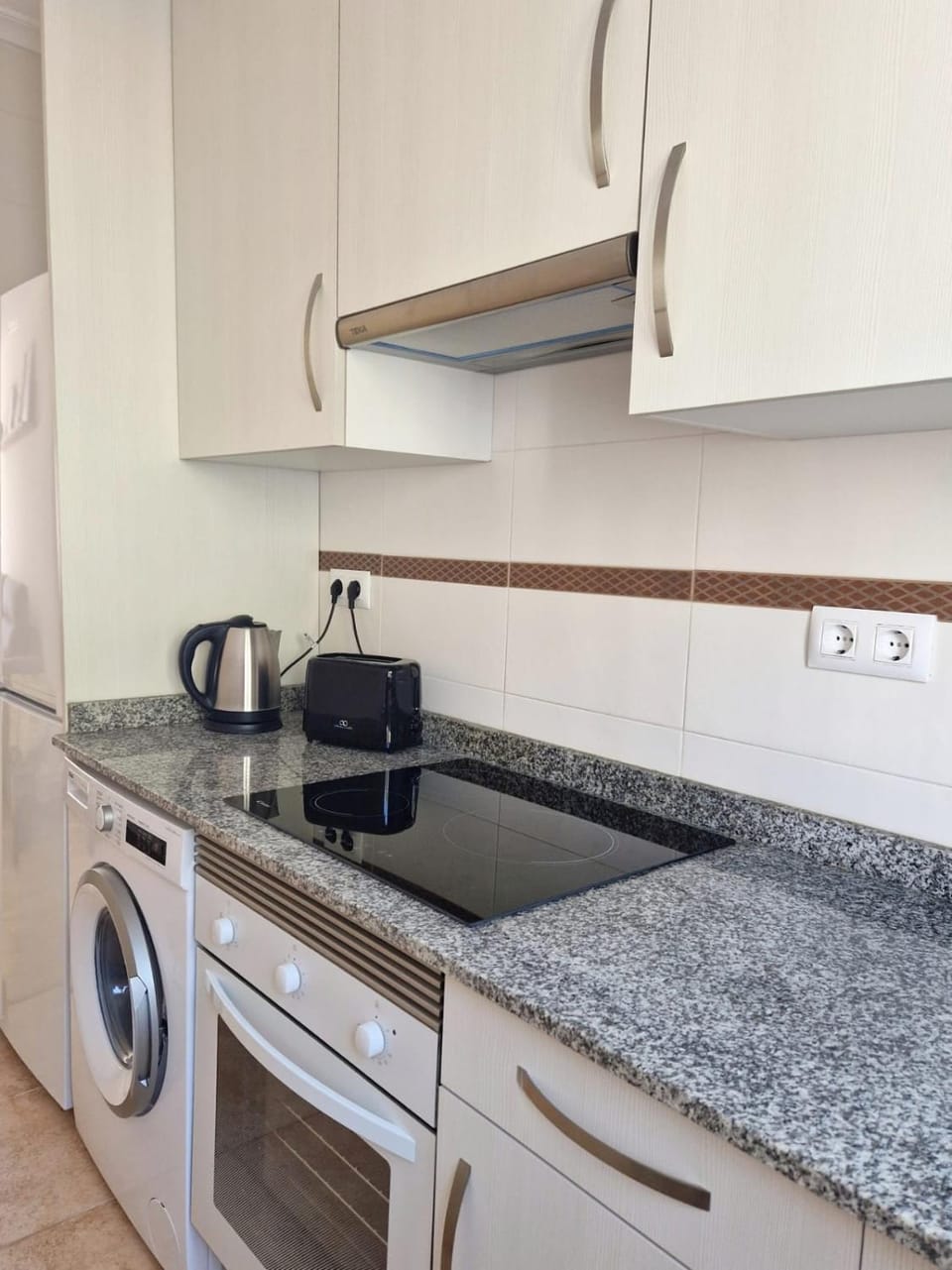 pet friendly, stove, toaster, washing machine