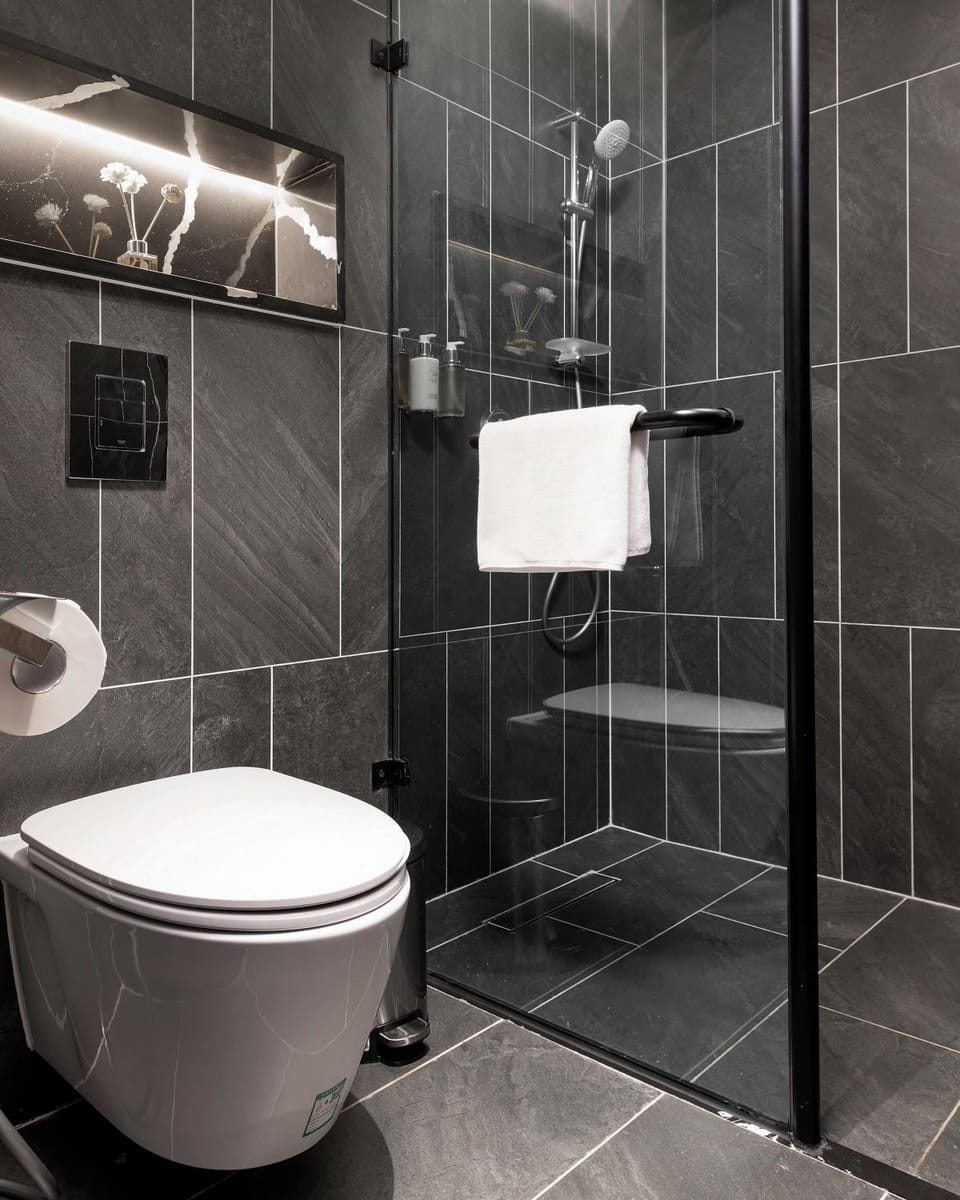 Shower, Toilet, Bathroom